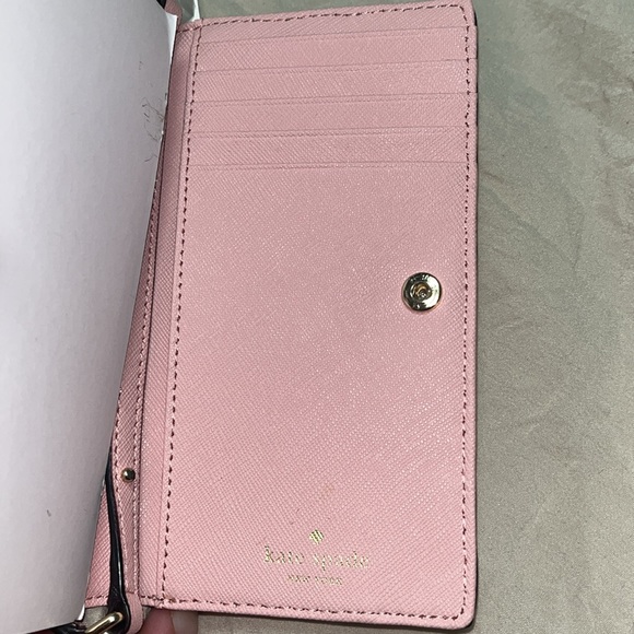 Kate Spade crossbody Phone Wallet - Picture 4 of 5